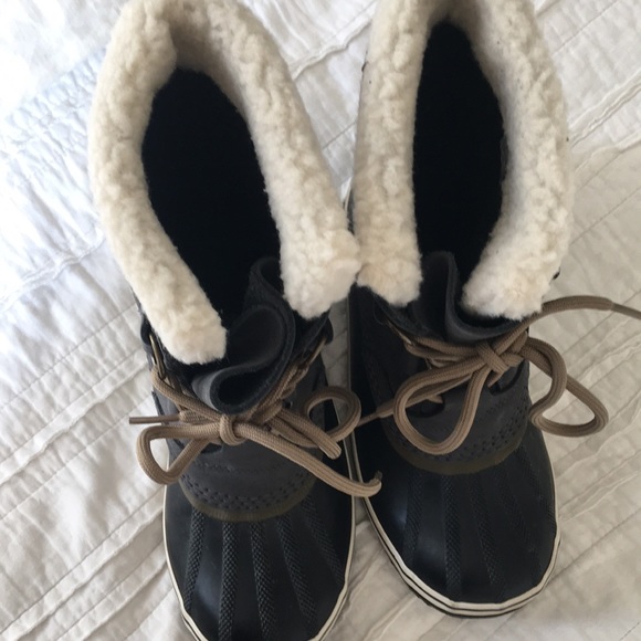 Womens Sorel Winter Boots size 8 - Picture 7 of 9